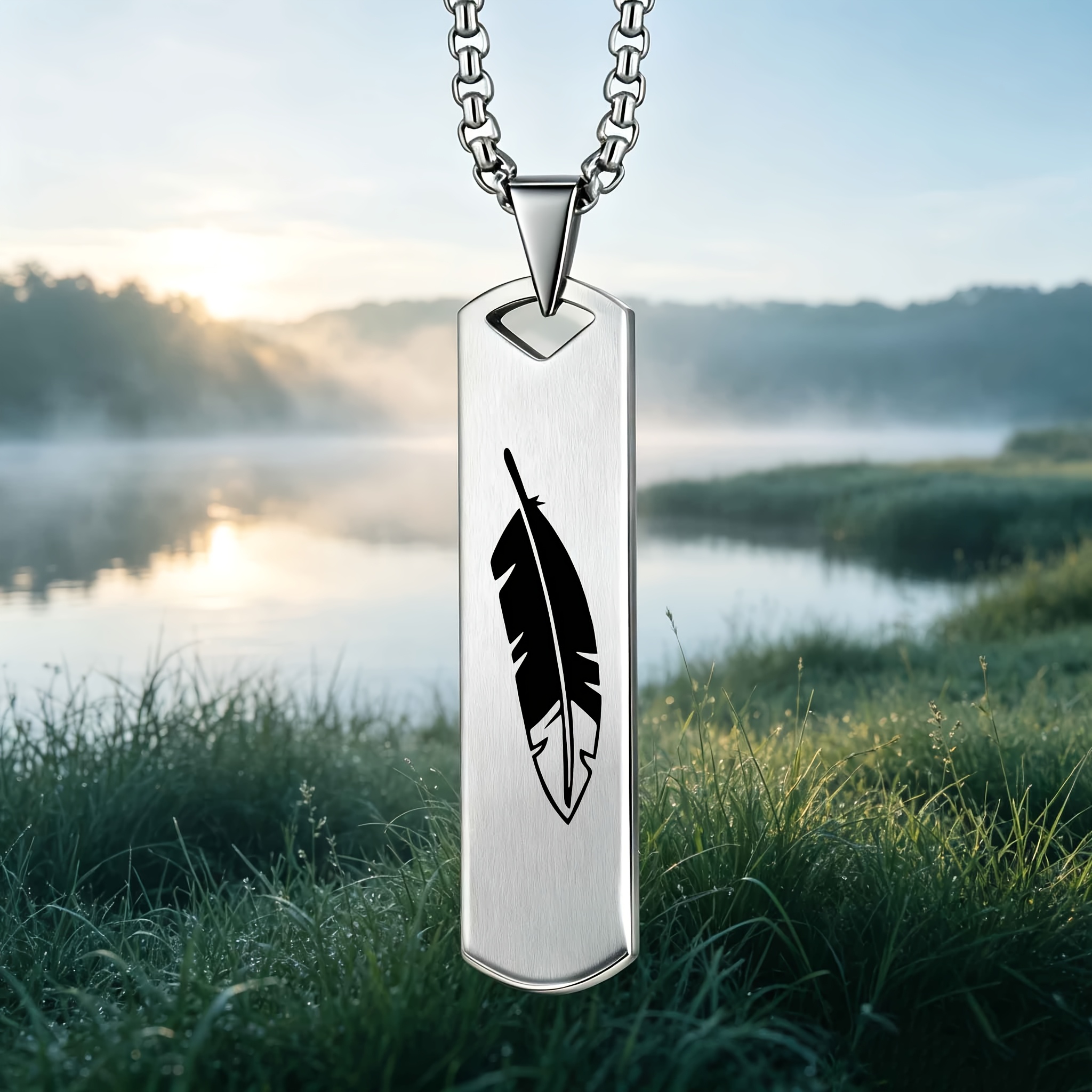 Women's Feather-Patterned Pendant Necklace, Elegant Design
